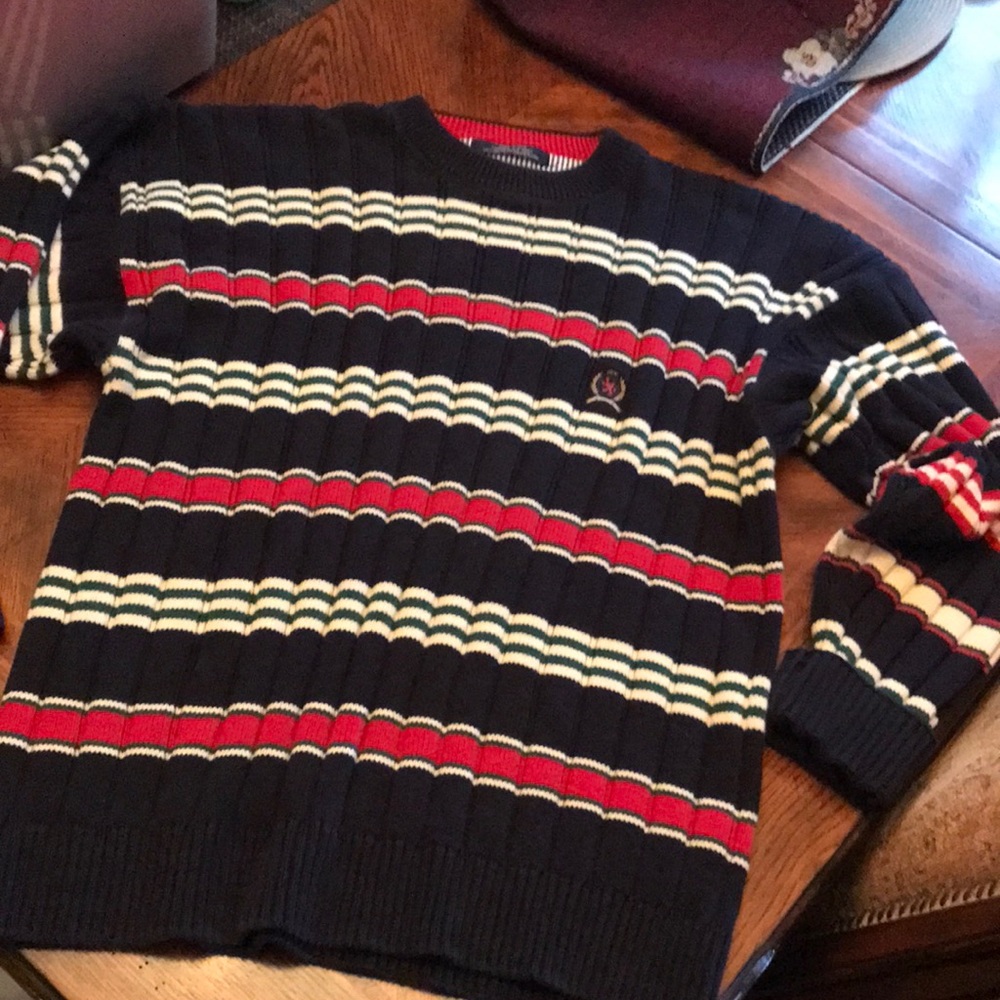 Mens XL Tommy Hilfiger sweater.